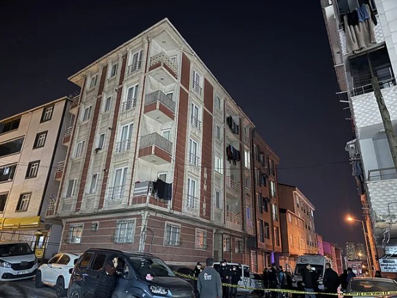 Bir zehirlenme faciası da Esenyurt'ta! 1'i bebek 4 kişi hastaneye kaldırıldı